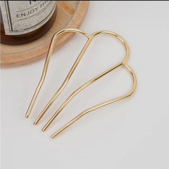 Accessories - M Shaped  Gold Hairpin